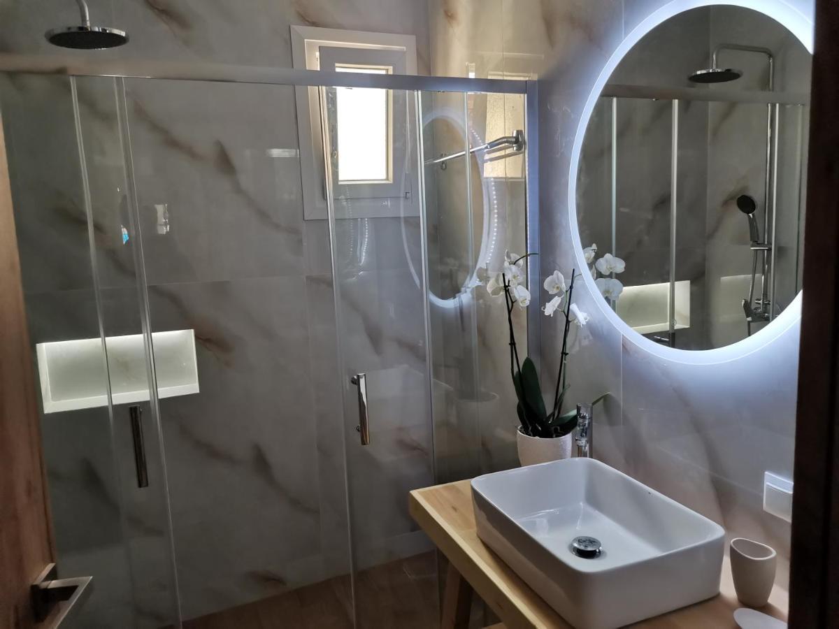 Nely'S Luxury Home Нидри Екстериор снимка