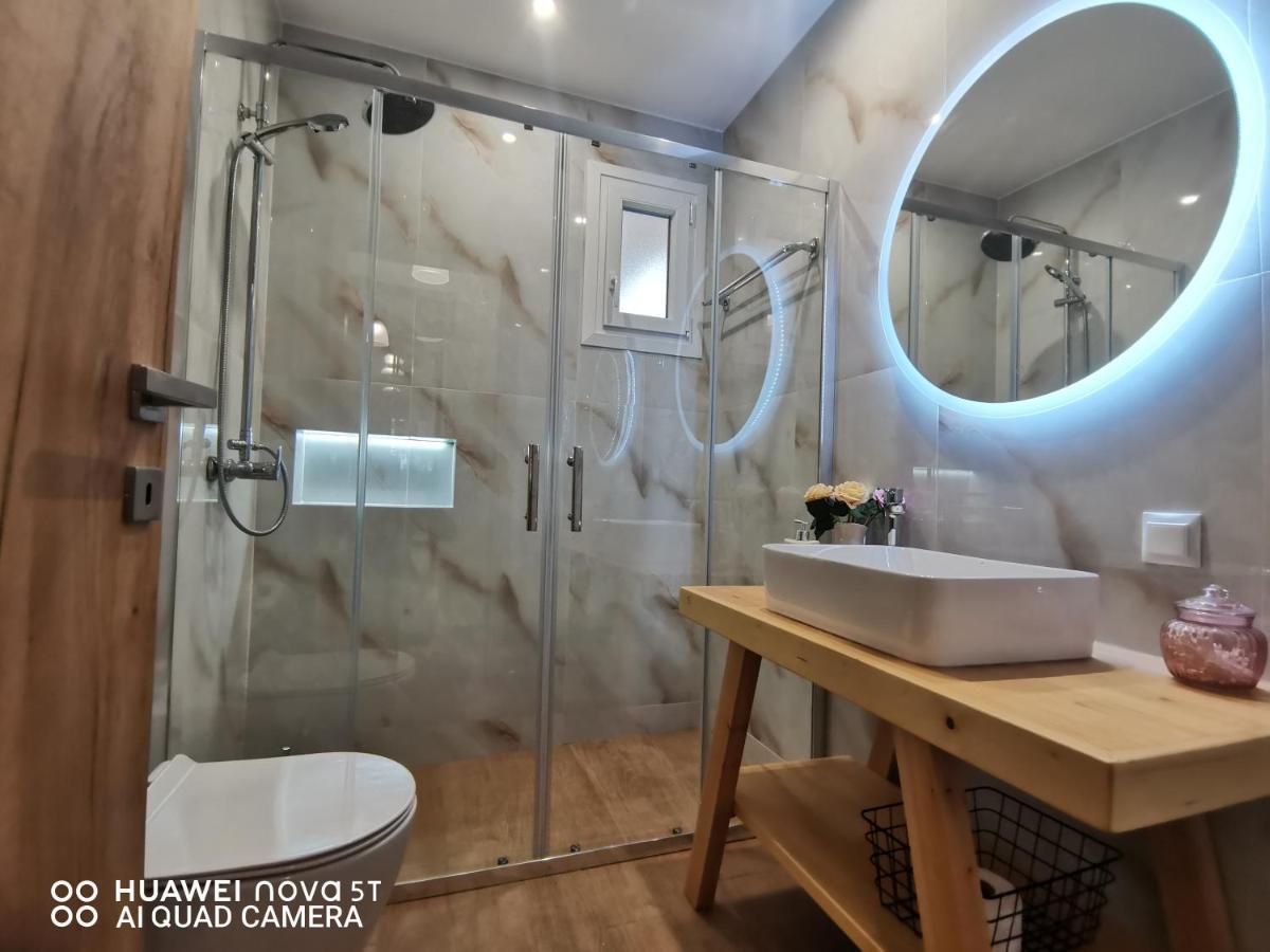 Nely'S Luxury Home Нидри Екстериор снимка
